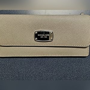 Michael Kors Jet Set Saffiano Leather Slim Wallet